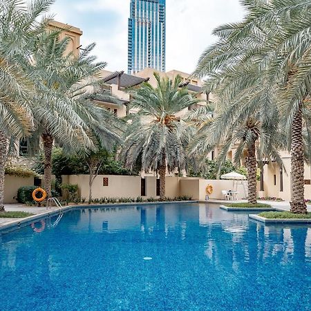 دبي Higuests - Spacious Apt With Private Balcony In Old Town المظهر الخارجي الصورة